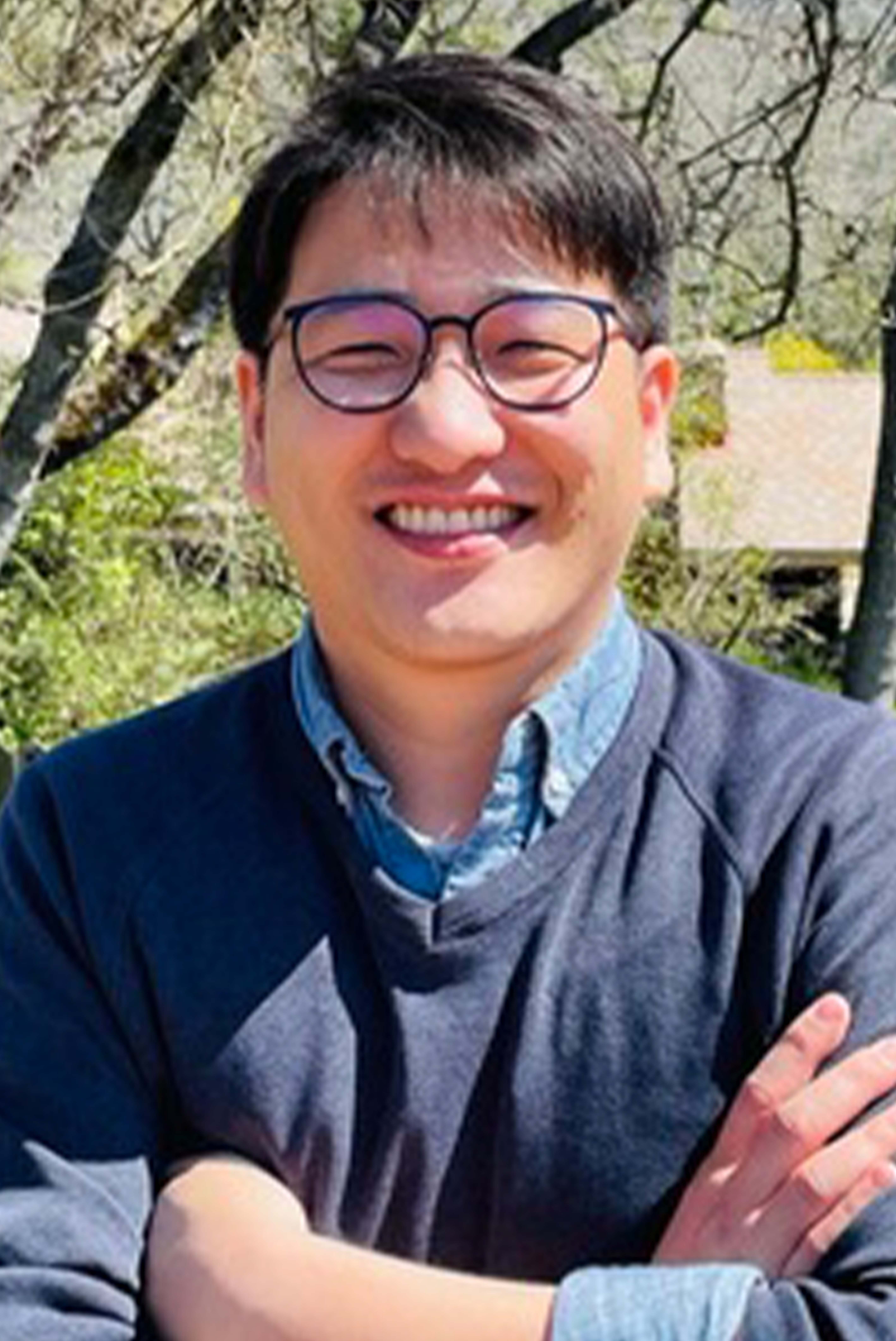 Hyung Suk Lee