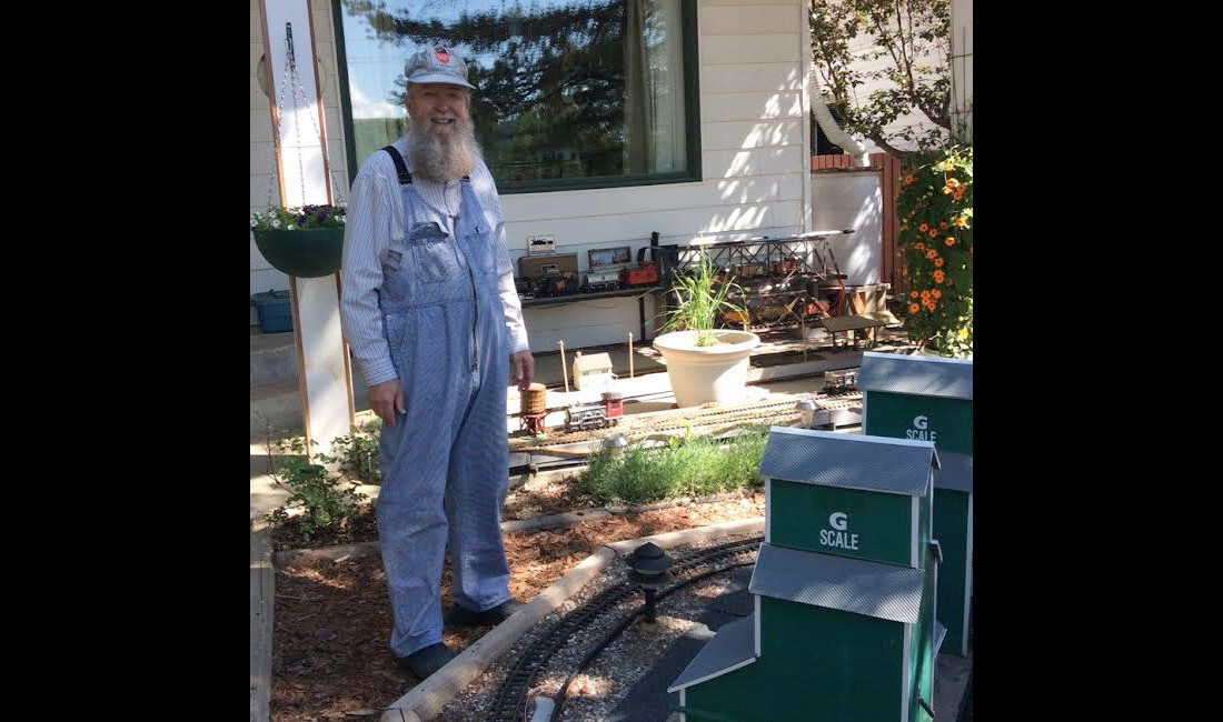 Stanley Riegel: Garden railroad enthusiast