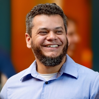 Gustavo H. R. Santos